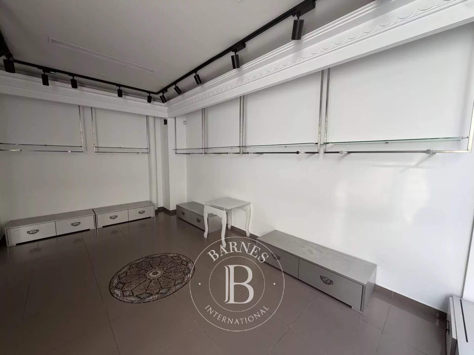 Neuilly-sur-Seine  - Local commercial  - picture 4