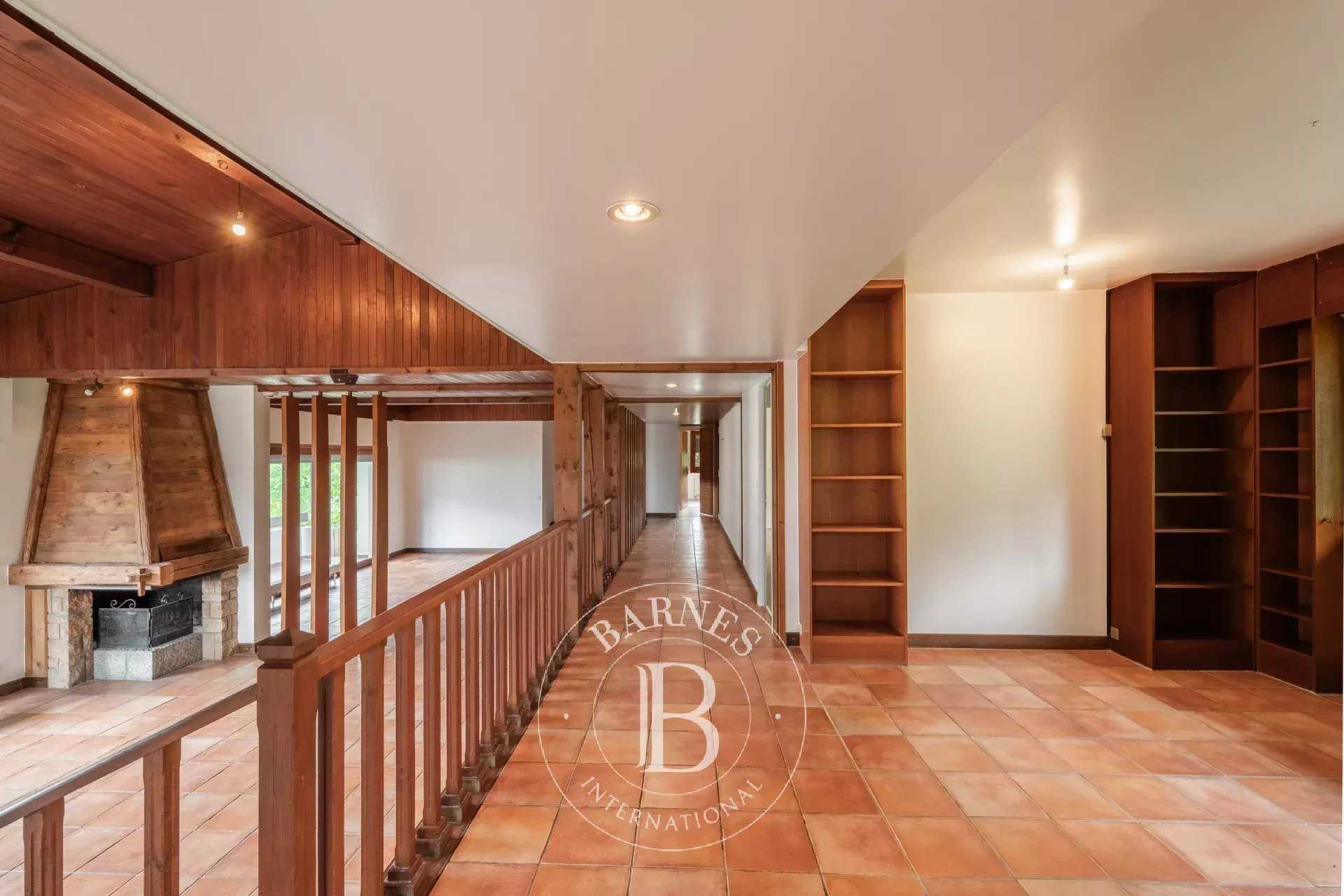 Marignier  - Maison 7 Pi&egrave;ces 5 Chambres