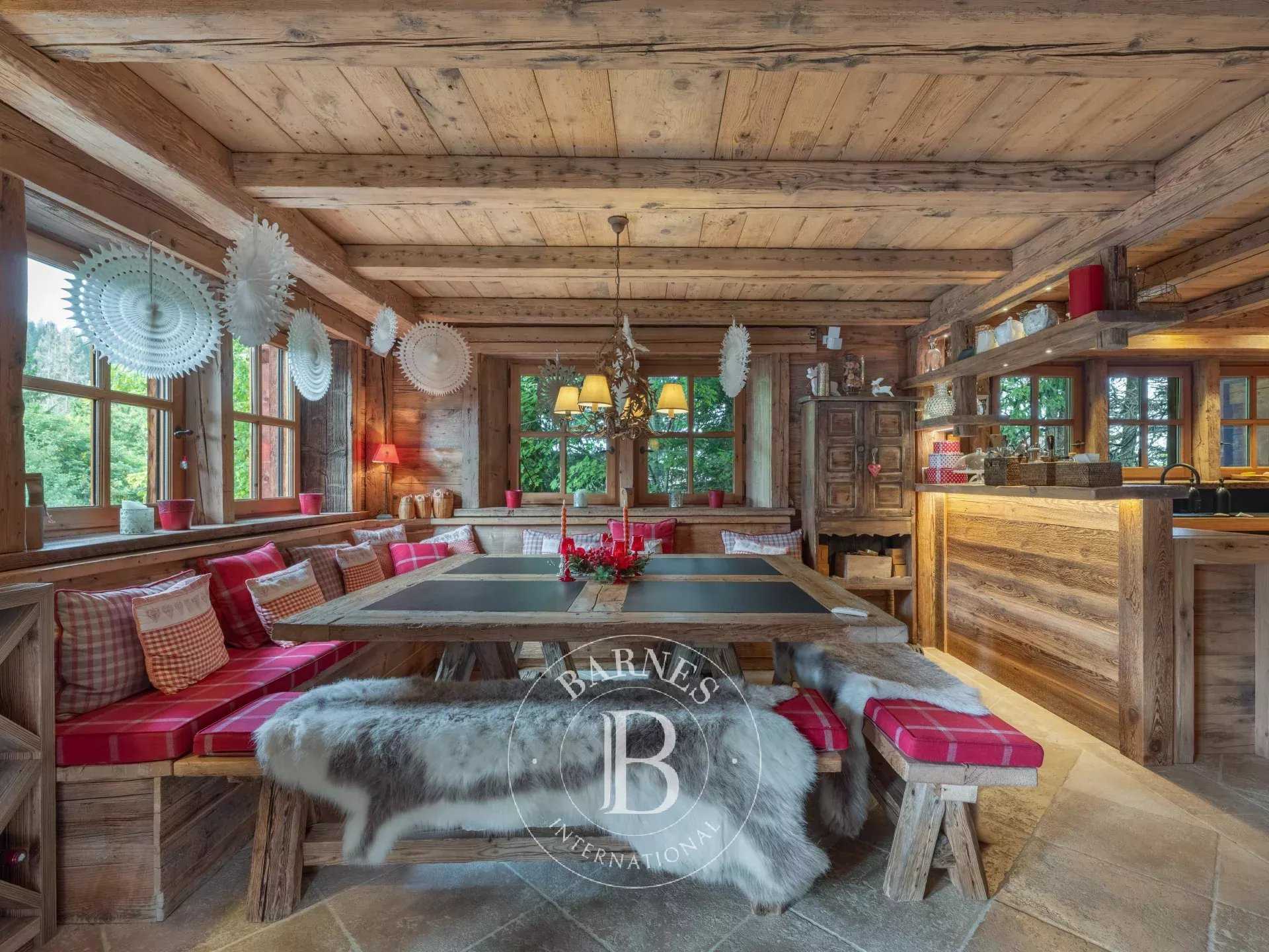 Megève  - Chalet 6 Pi&egrave;ces 5 Chambres