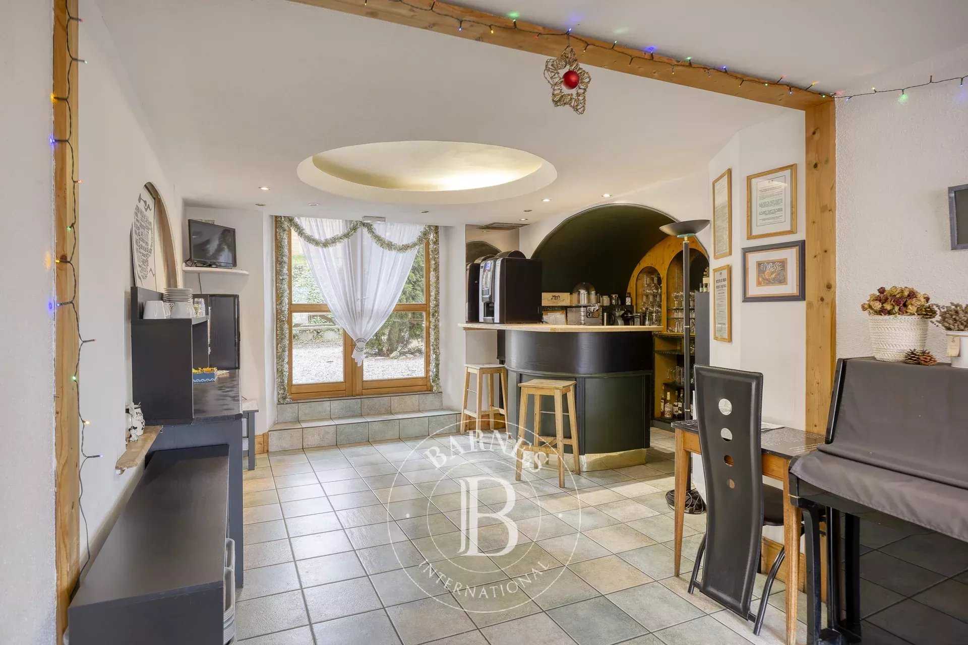 Saint-Gervais-les-Bains  - Hotel 23 Cuartos 18 Habitaciones