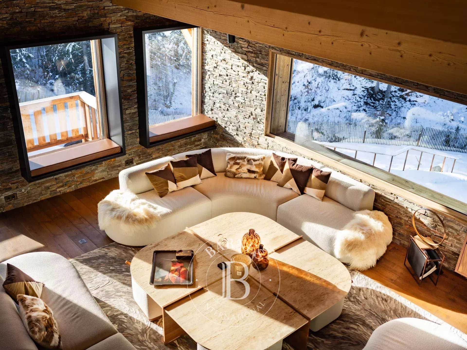 CHALET ASTON CREST picture 18