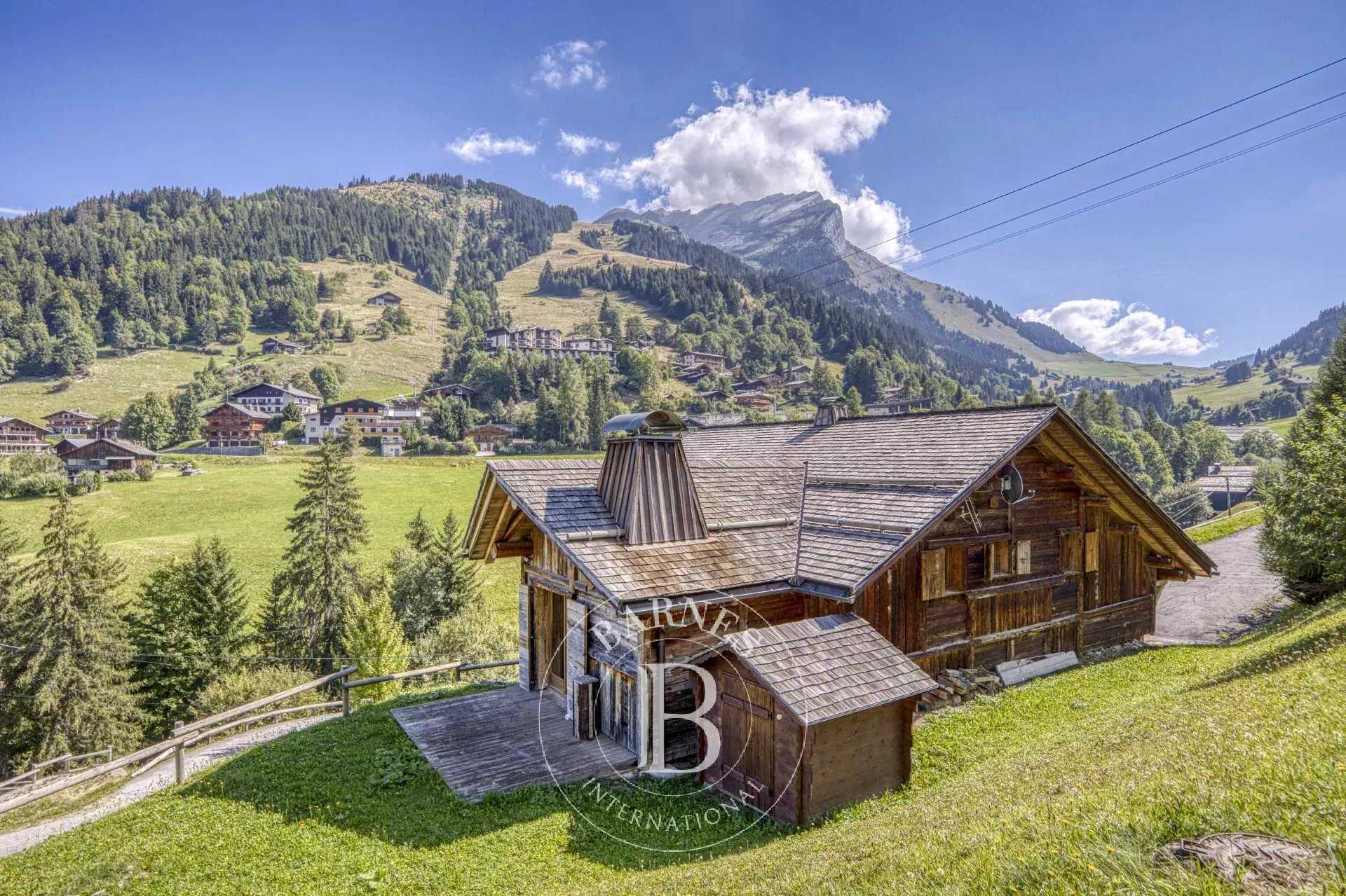 Chalet La Clusaz  -  ref 83276068 (picture 1)