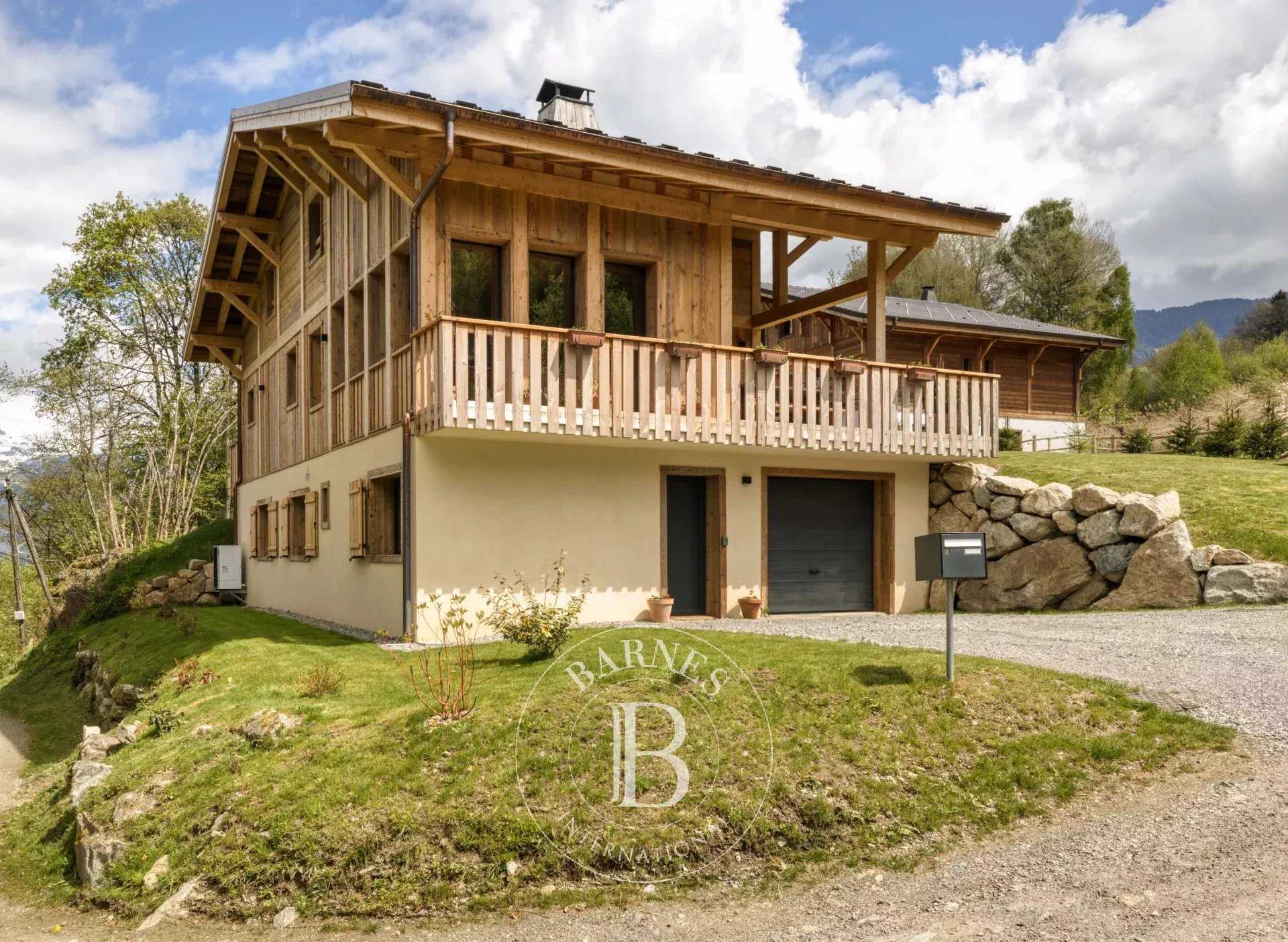 Chalet Saint-Gervais-les-Bains  -  ref 85702609 (picture 1)
