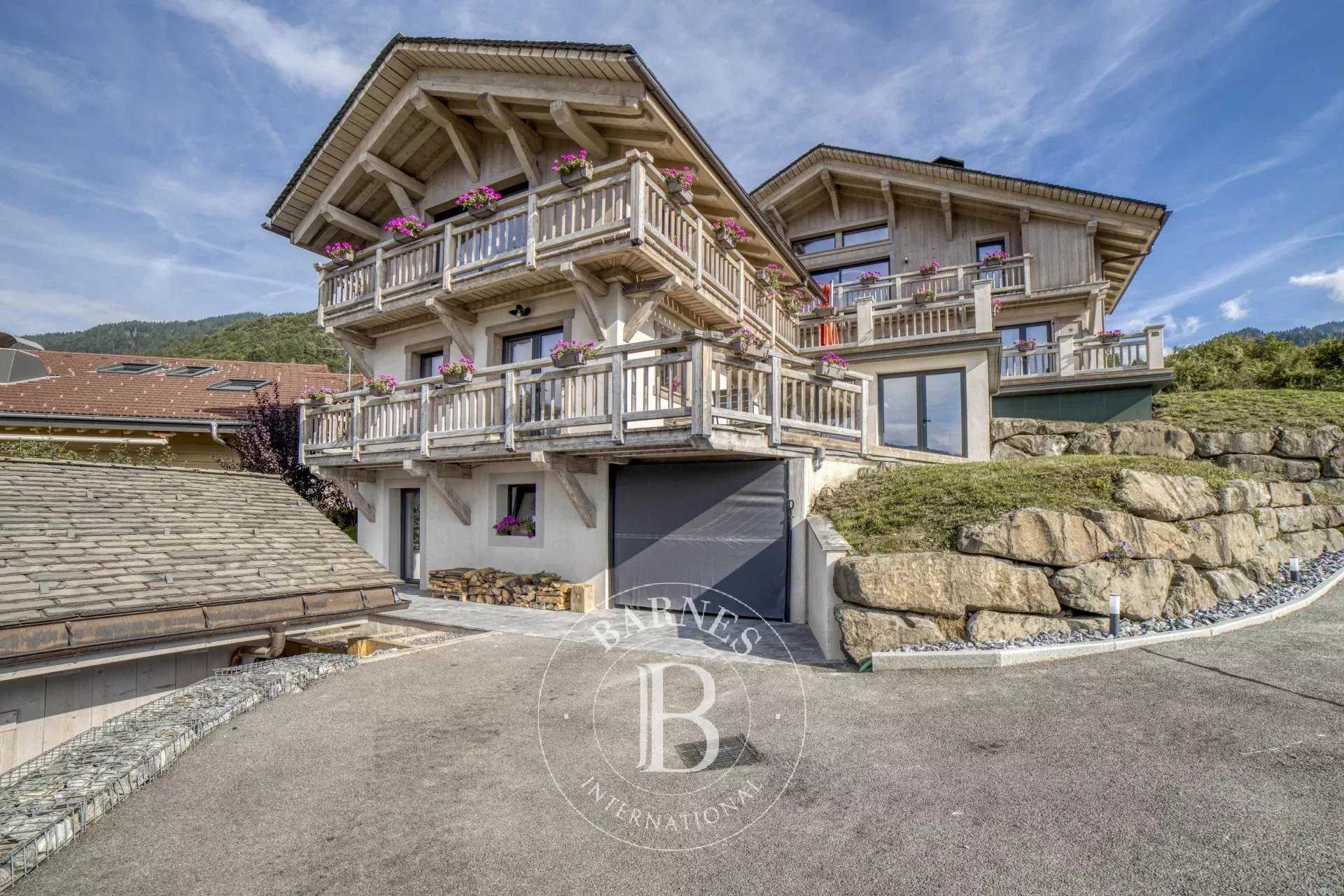 Chalet Verchaix  -  ref 86361357 (picture 1)