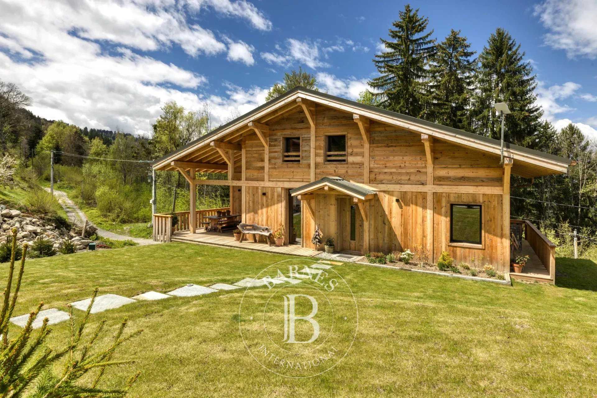 Chalet Saint-Gervais-les-Bains  -  ref 85702609 (picture 1)