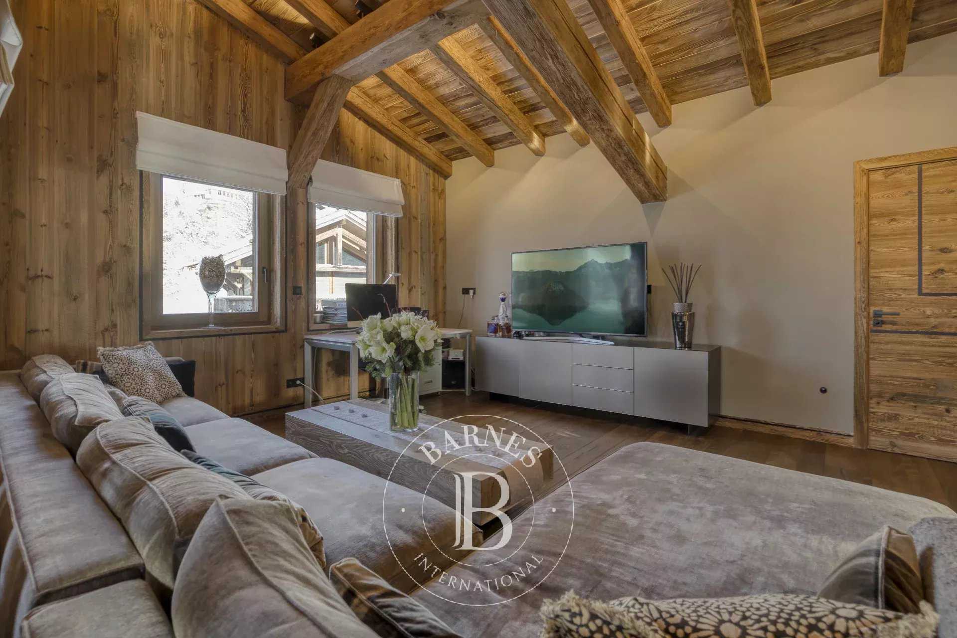 Chalet Megève  -  ref 83634503 (picture 2)