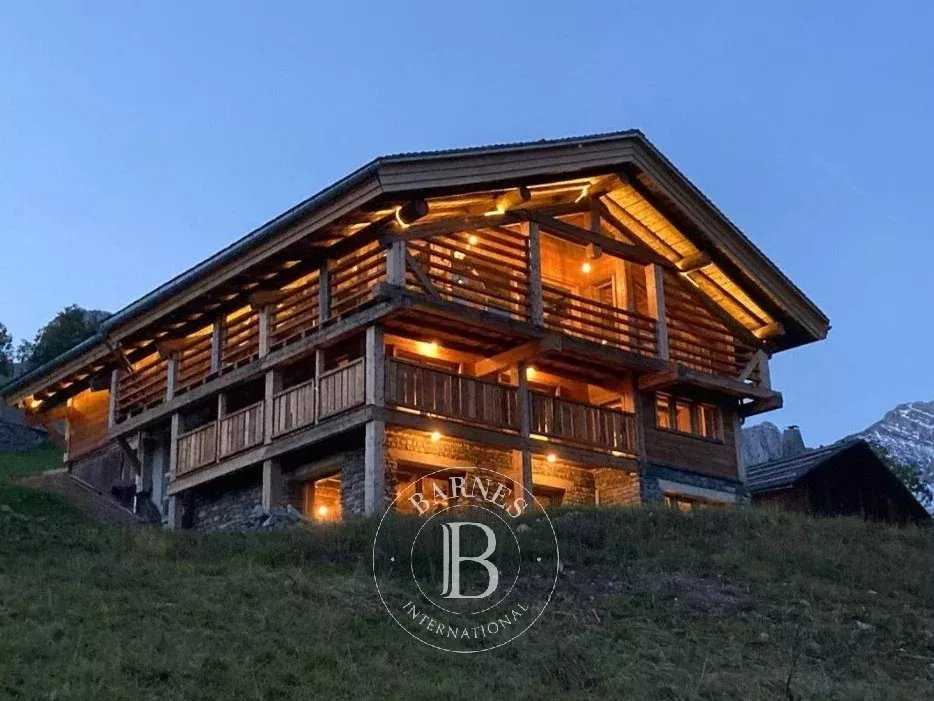 Chalet Le Grand-Bornand  -  ref 86358318 (picture 1)