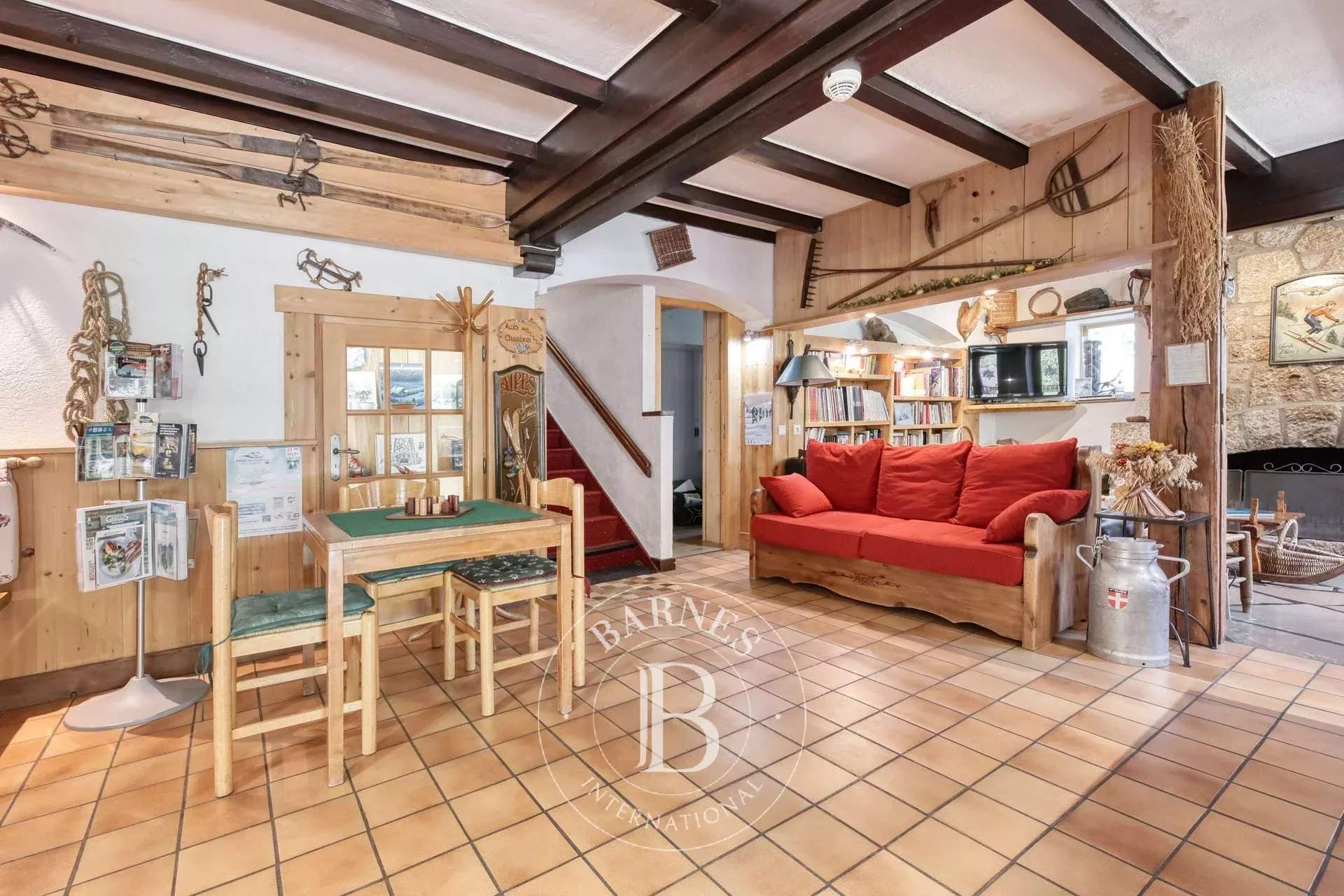 Saint-Gervais-les-Bains  - Maison d'hôtes 15 Pièces 11 Chambres - picture 4