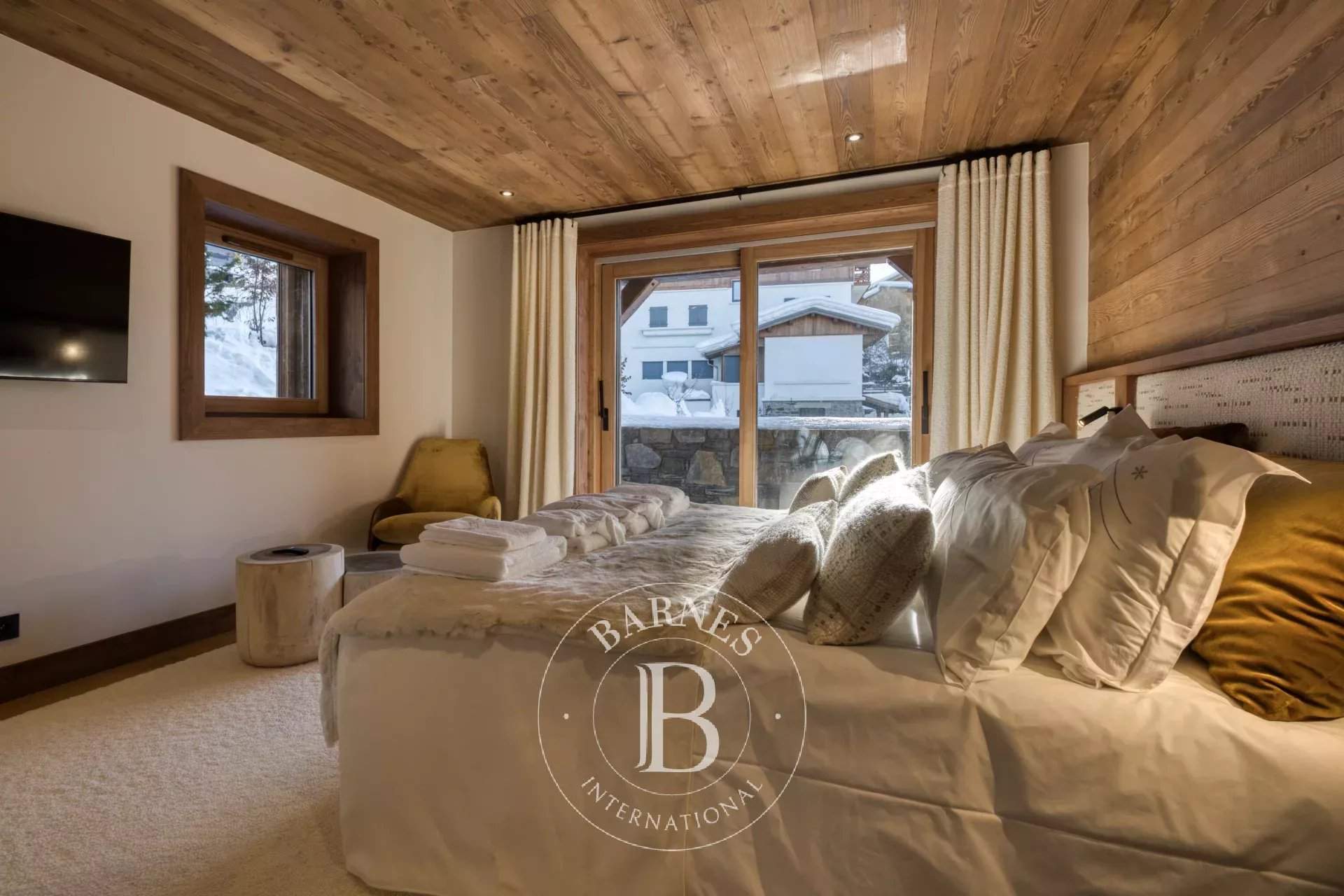 CHALET WHYMPER picture 8