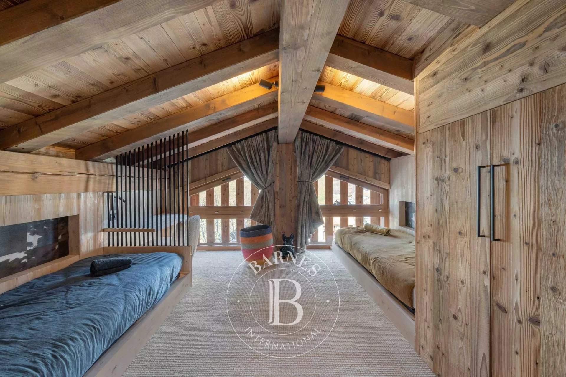 PENTHOUSE NORA picture 17