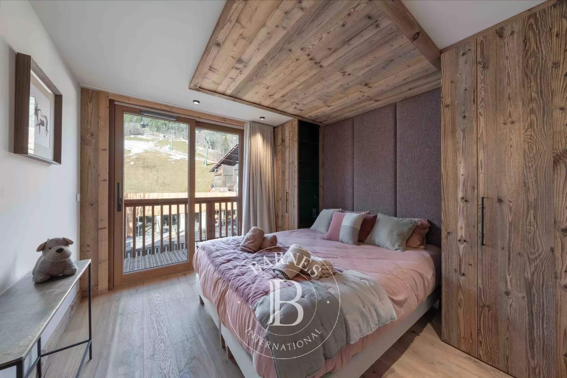 PENTHOUSE NORA picture 15