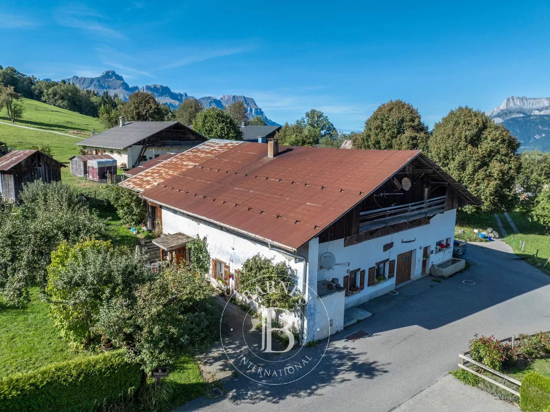 Demi-Quartier  - Farm  - picture 1