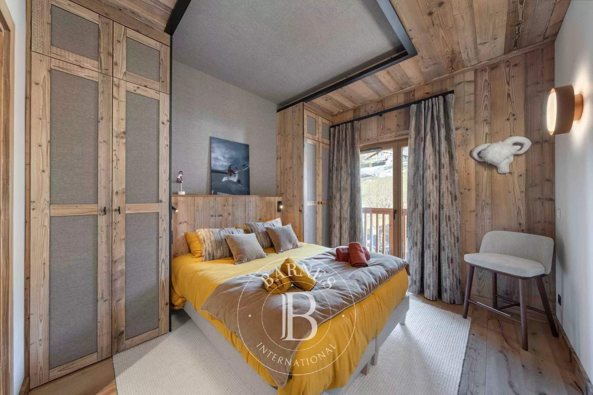 PENTHOUSE NORA picture 9