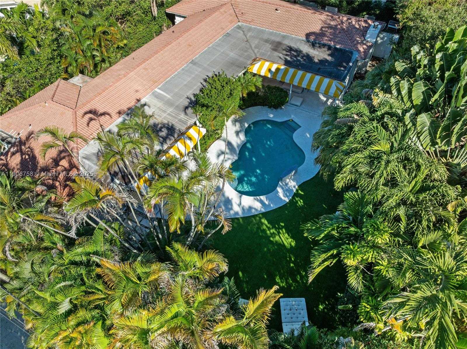 Miami  - Maison 6 Pi&egrave;ces 5 Chambres