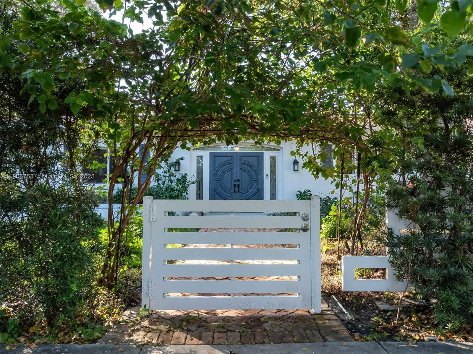 Miami  - Maison 6 Pi&egrave;ces 5 Chambres