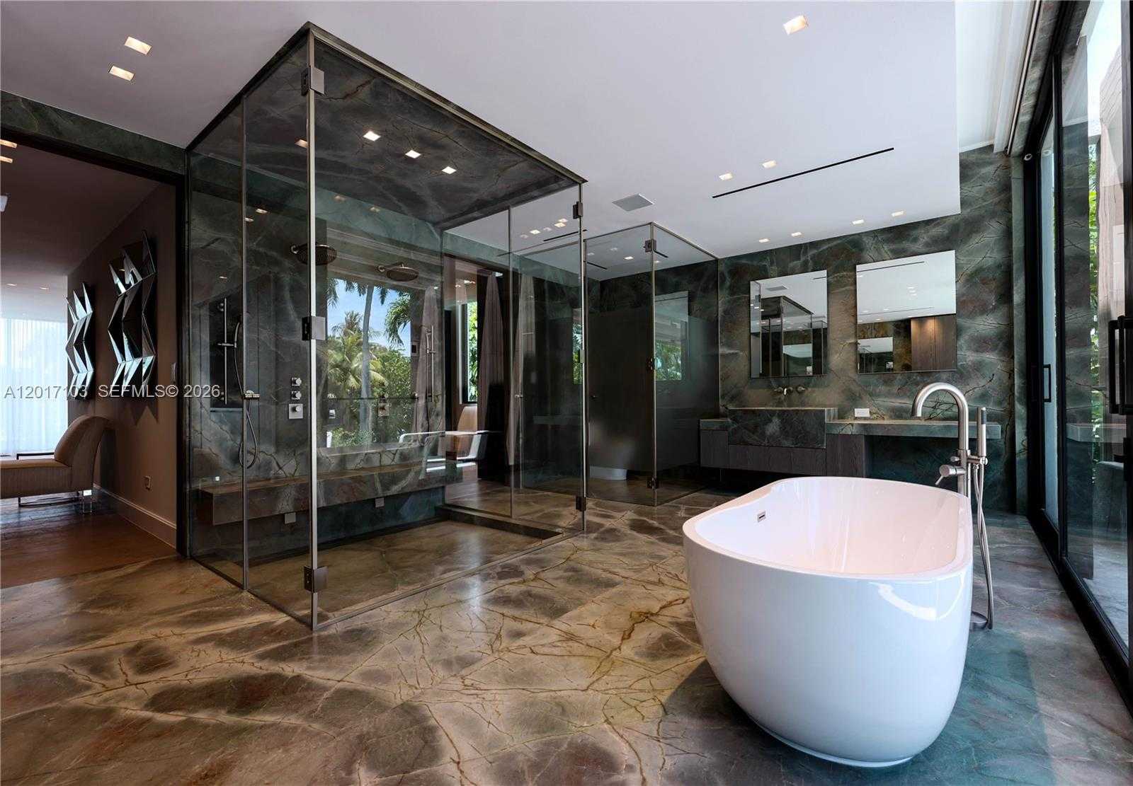 Miami  - Maison 7 Pi&egrave;ces 6 Chambres
