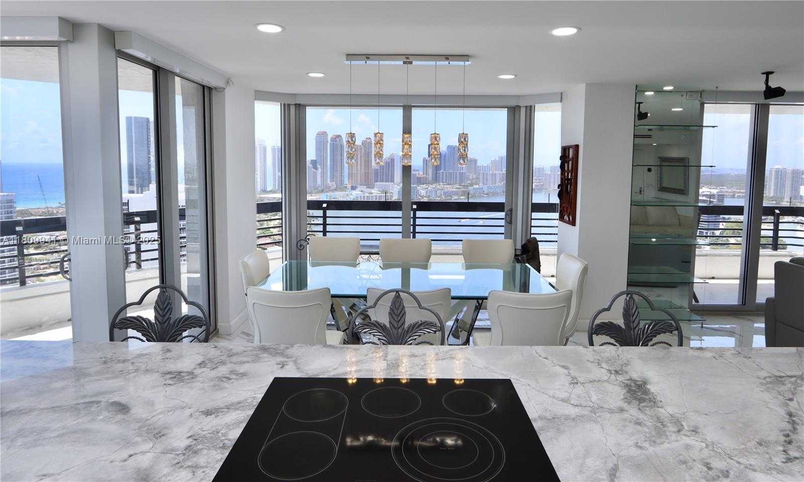 Apartment Miami  -  ref MIA411991657 (picture 1)