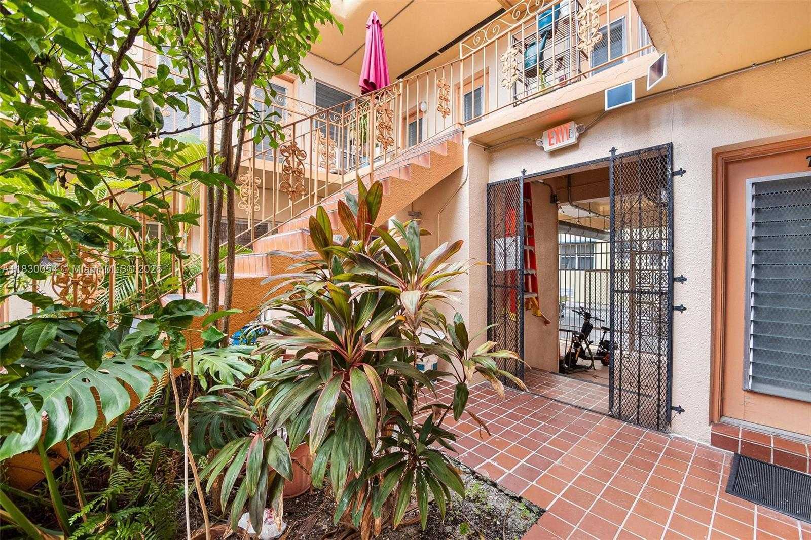 House Miami  -  ref MIA417231381 (picture 1)