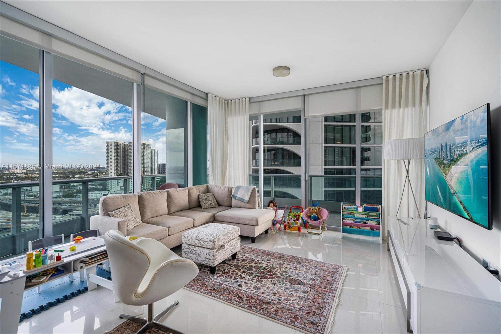Miami  - Apartment 2 Bedrooms - picture 8
