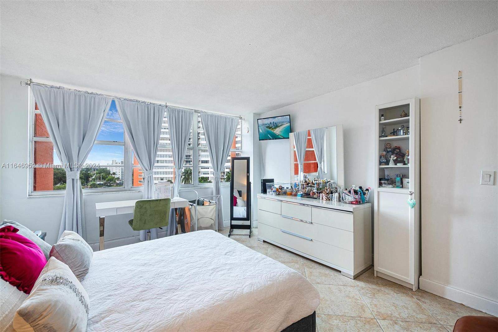 Miami  - Apartment 2 Bedrooms - picture 17