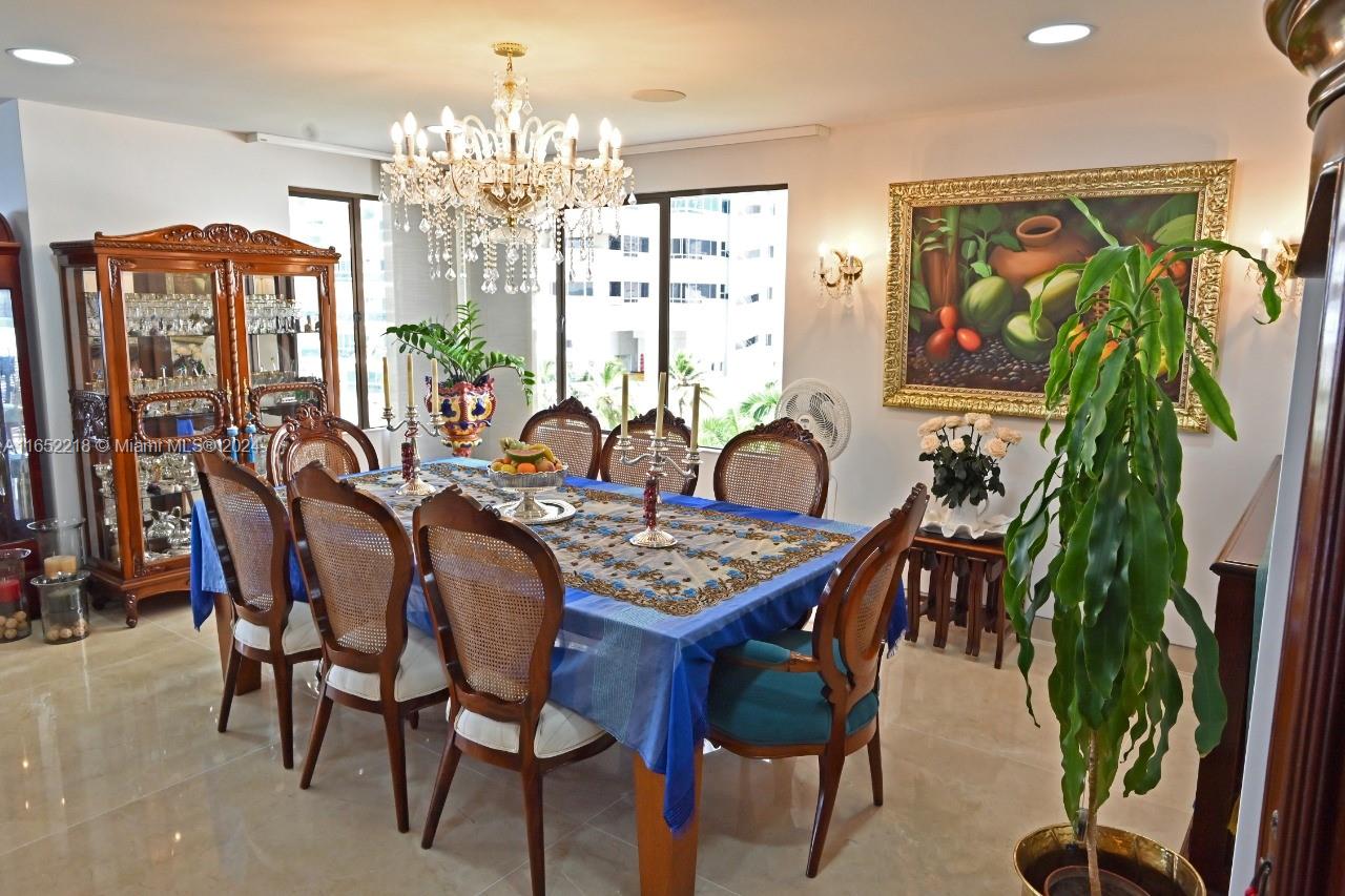 New York  - Apartment 4 Bedrooms - picture 11