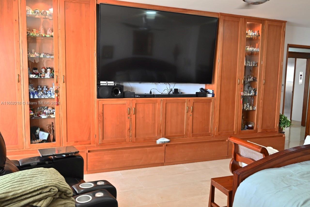 New York  - Apartment 4 Bedrooms - picture 17