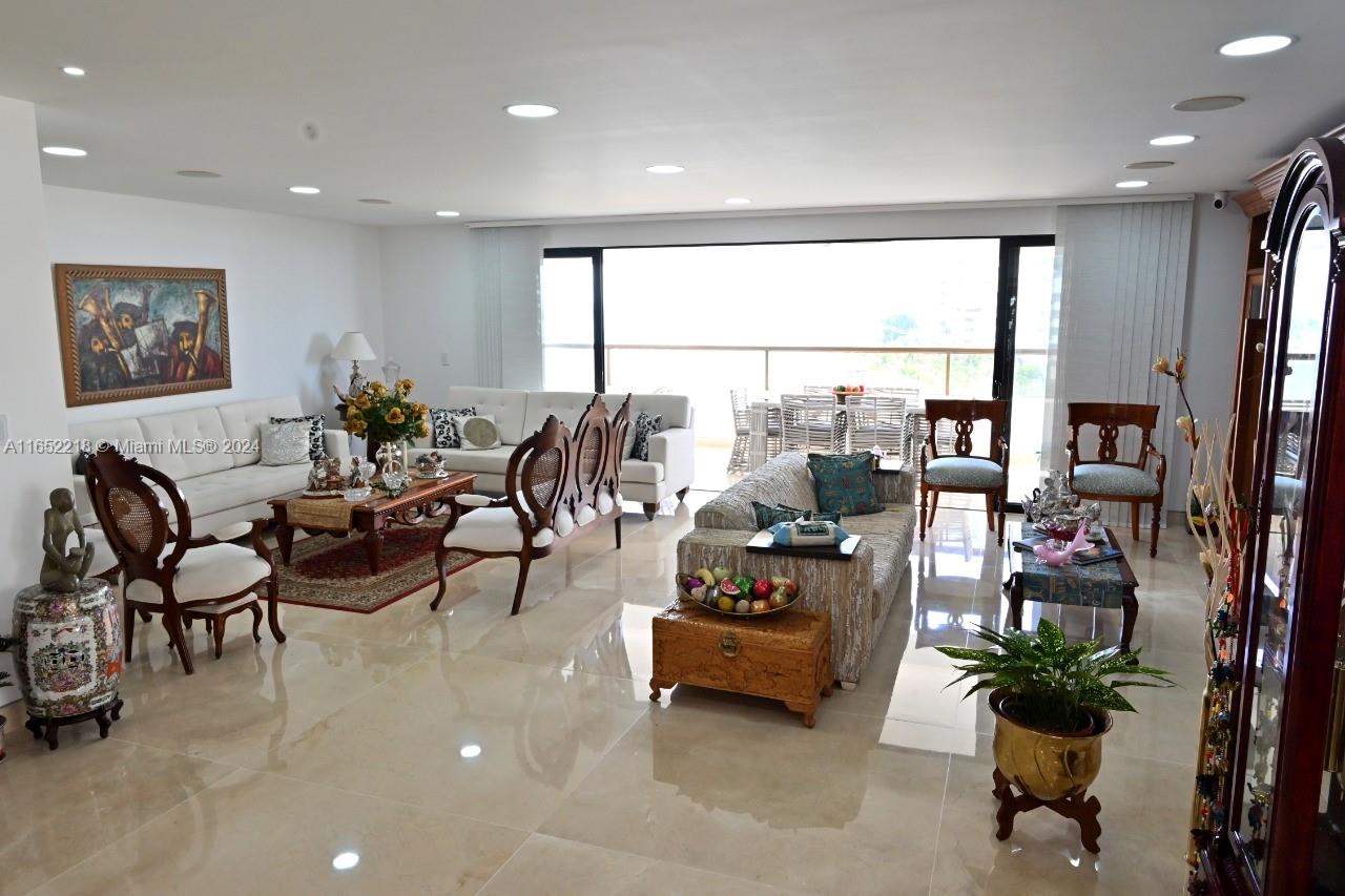 New York  - Apartment 4 Bedrooms - picture 5