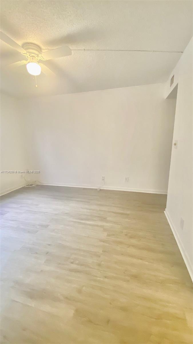 Miami  - Apartment 2 Bedrooms - picture 11