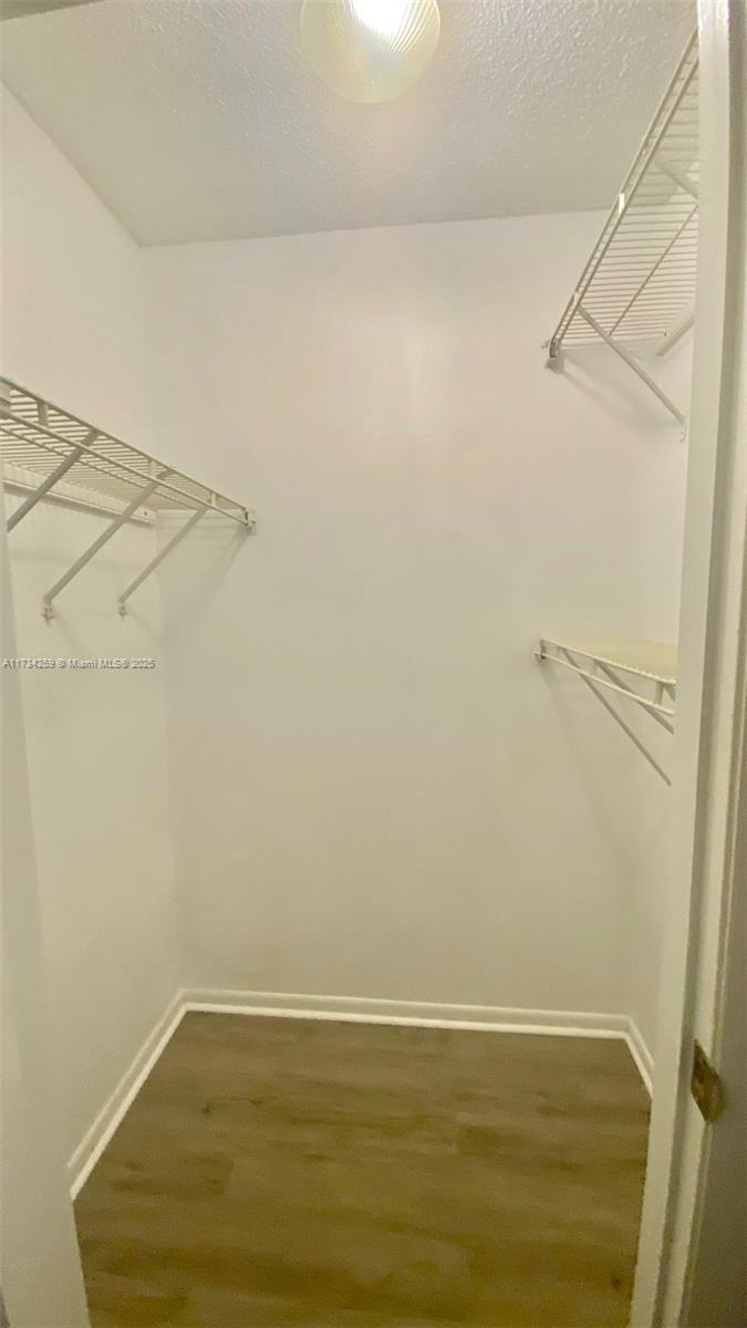 Miami  - Apartment 2 Bedrooms - picture 14