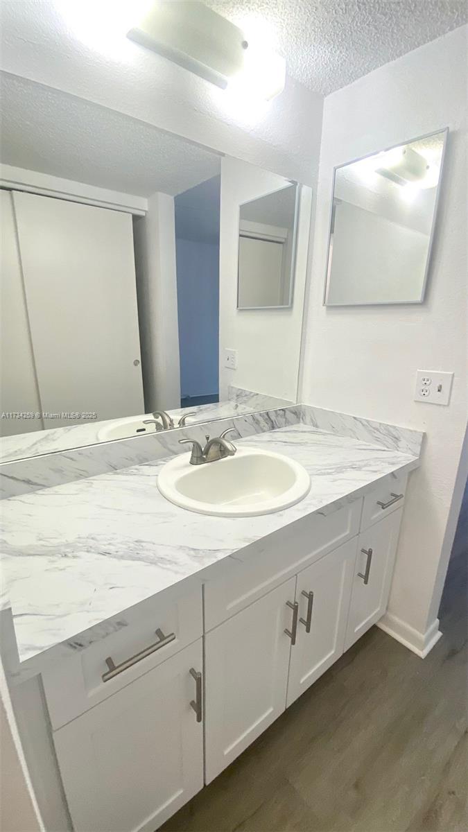 Miami  - Apartment 2 Bedrooms - picture 16