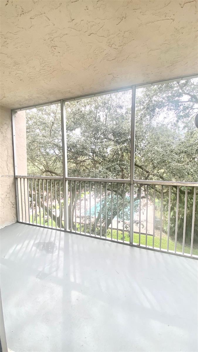 Miami  - Apartment 2 Bedrooms - picture 9