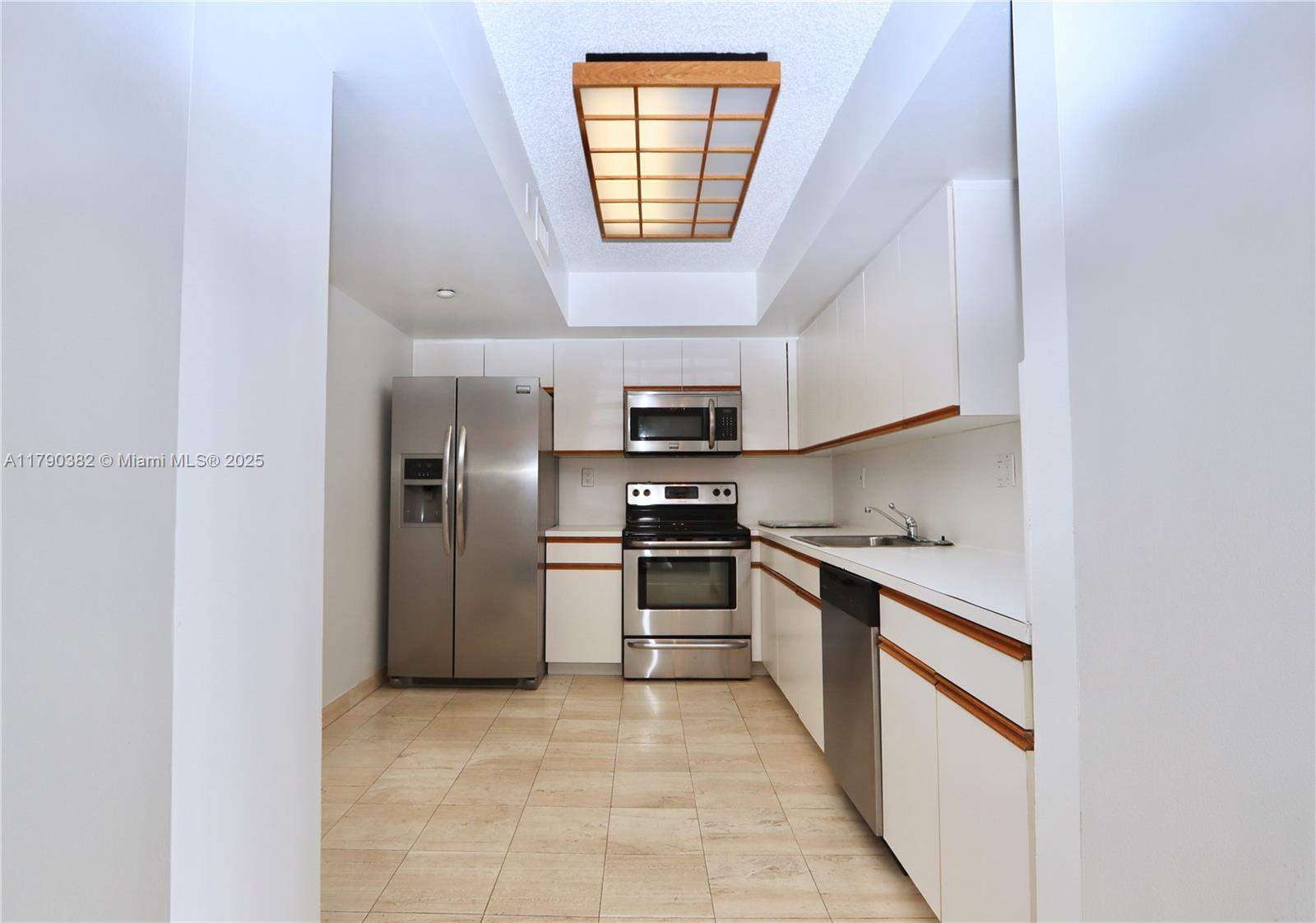 Miami  - Apartment 2 Bedrooms - picture 10