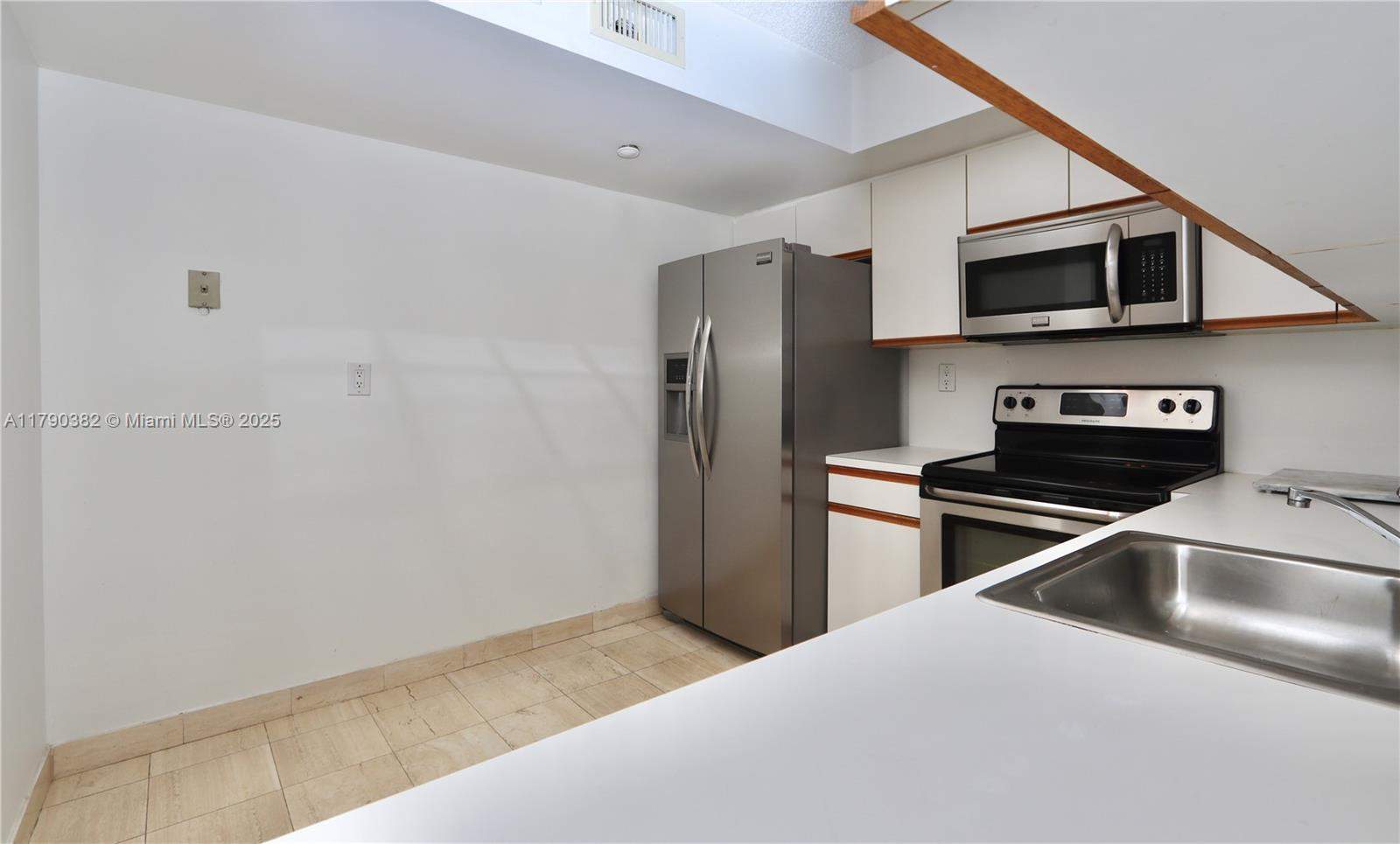 Miami  - Apartment 2 Bedrooms - picture 11