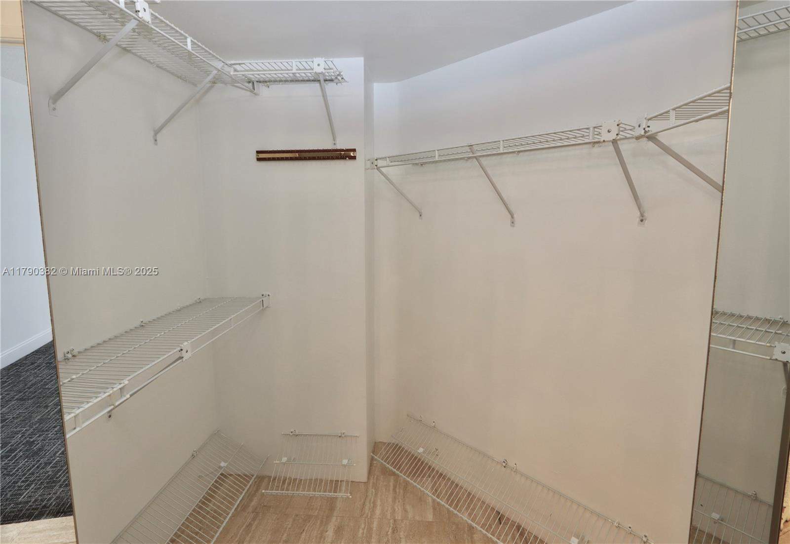 Miami  - Apartment 2 Bedrooms - picture 20