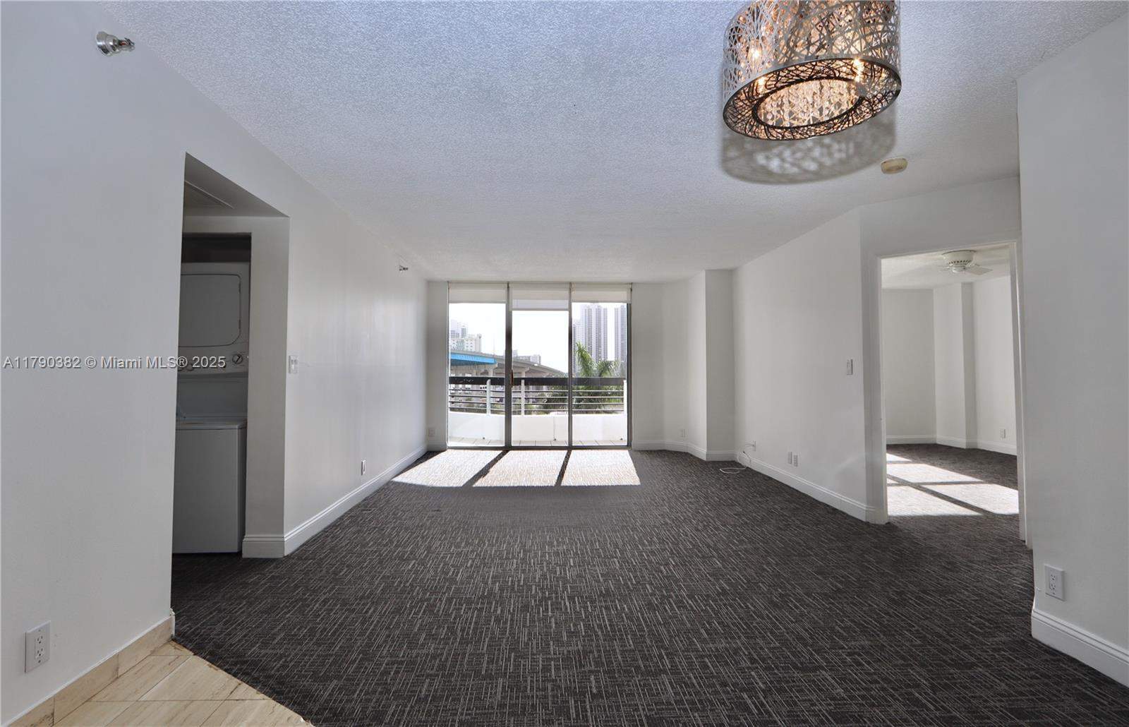 Miami  - Apartment 2 Bedrooms - picture 4