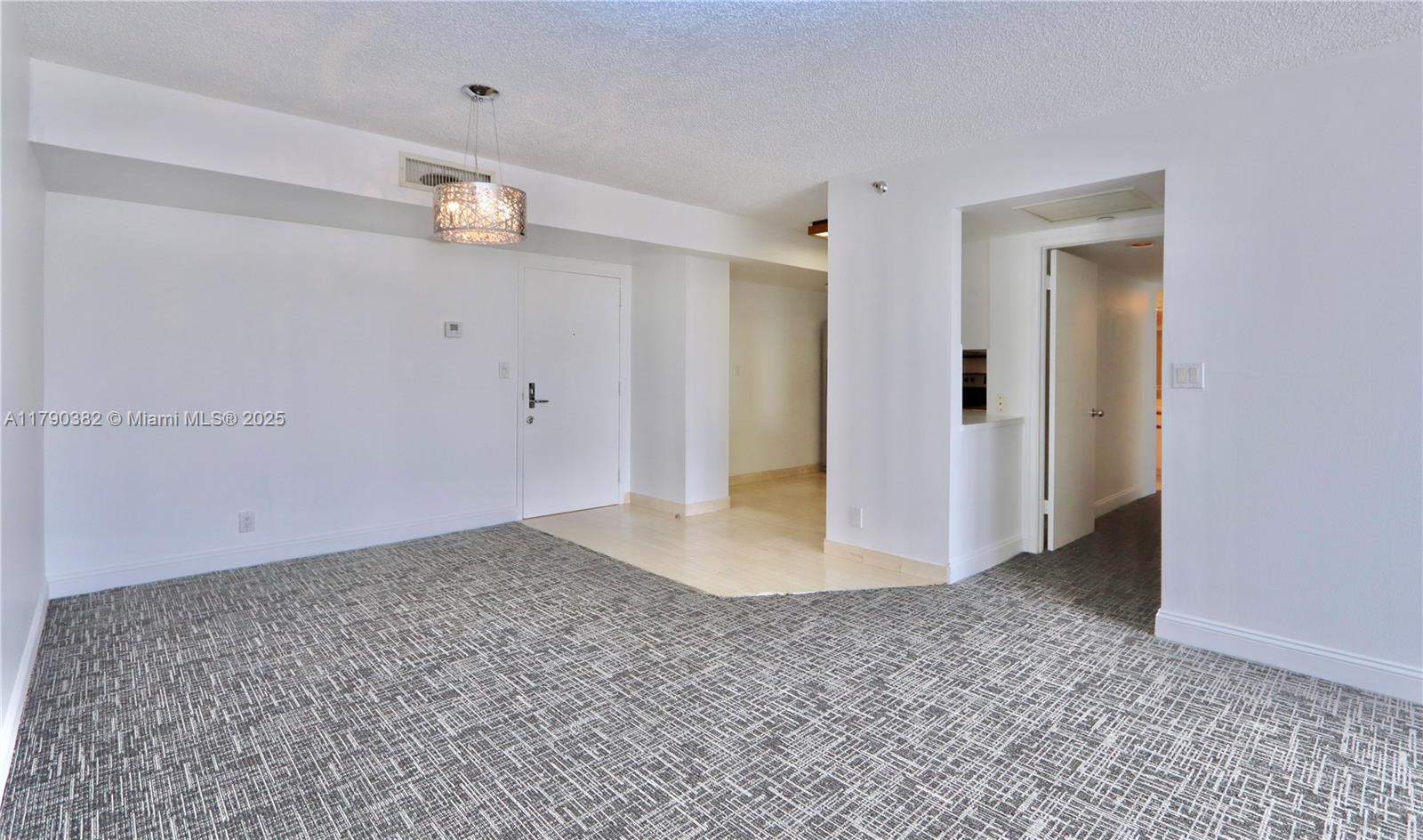 Miami  - Apartment 2 Bedrooms - picture 8