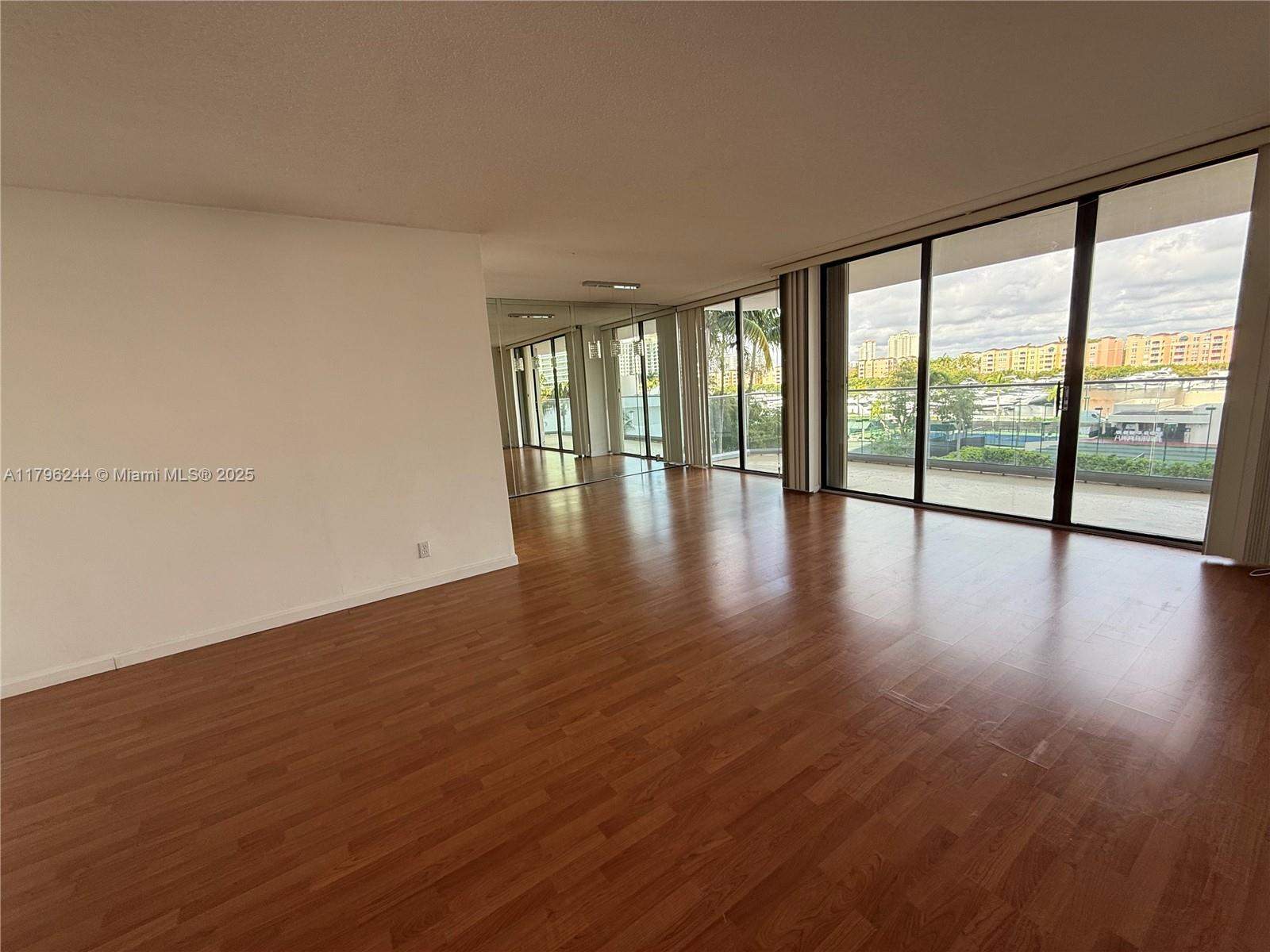 Miami  - Piso 2 Cuartos, 1 Habitacion - picture 10