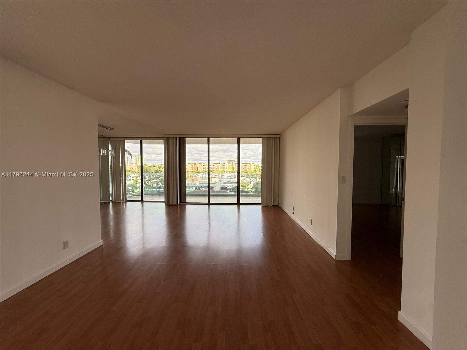 Miami  - Piso 2 Cuartos, 1 Habitacion - picture 11