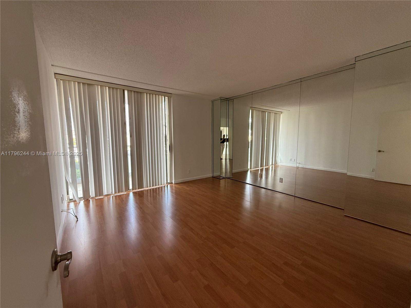 Miami  - Piso 2 Cuartos, 1 Habitacion - picture 13