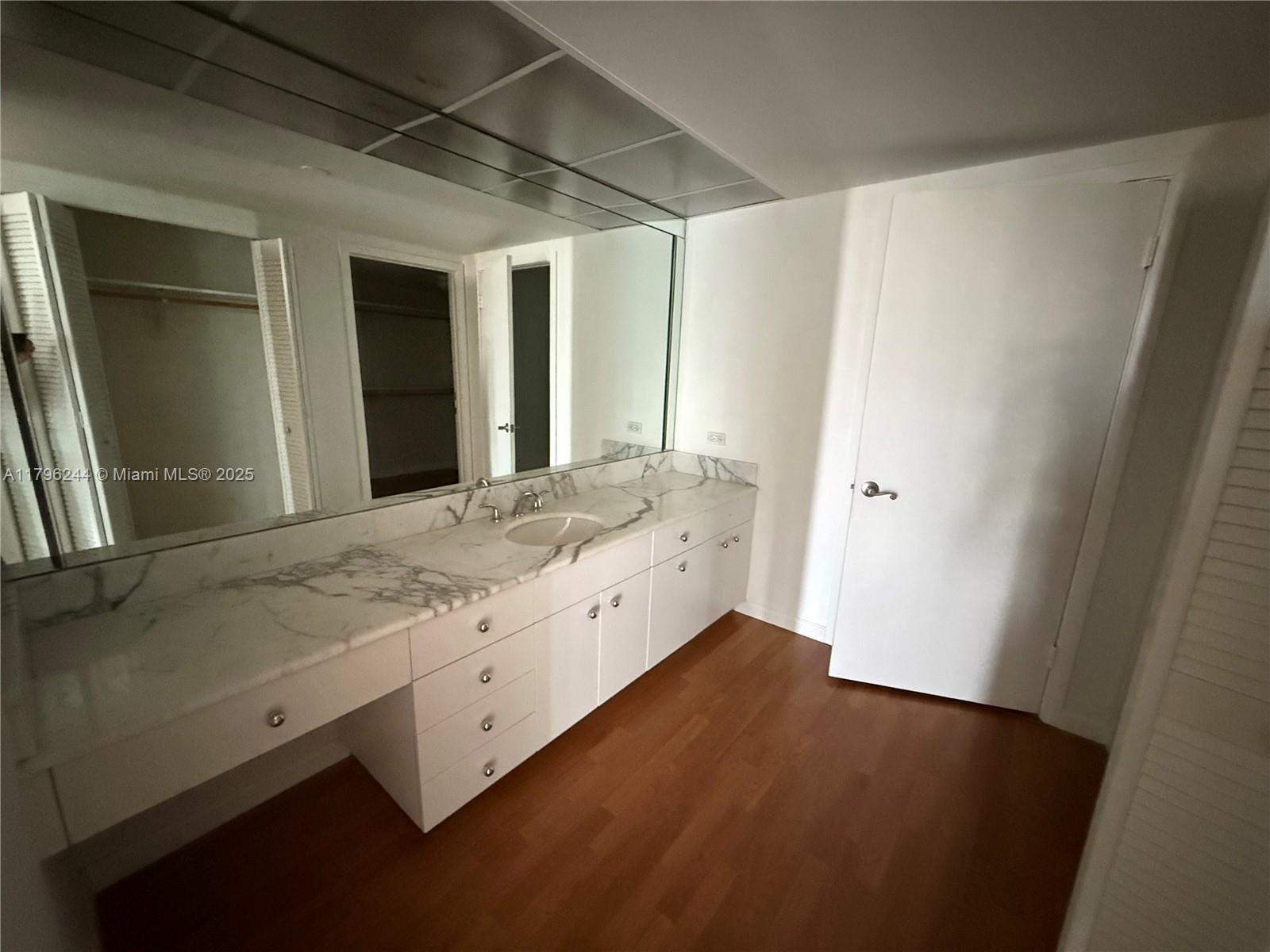 Miami  - Piso 2 Cuartos, 1 Habitacion - picture 17