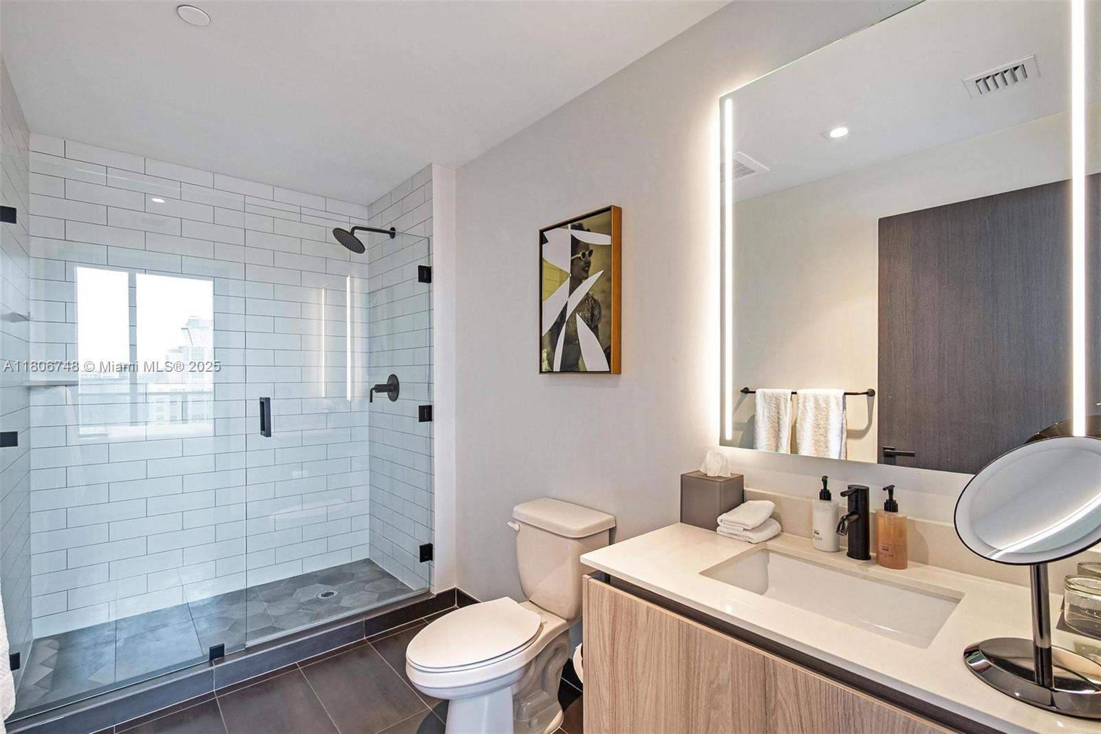 Miami  - Apartment 3 Bedrooms - picture 12