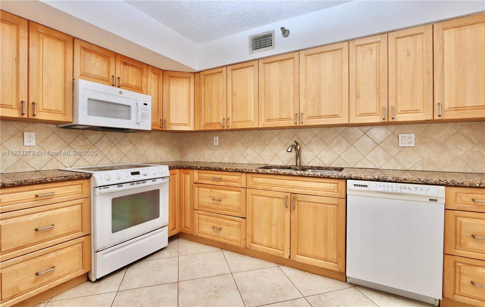 Miami  - Apartment 2 Bedrooms - picture 10