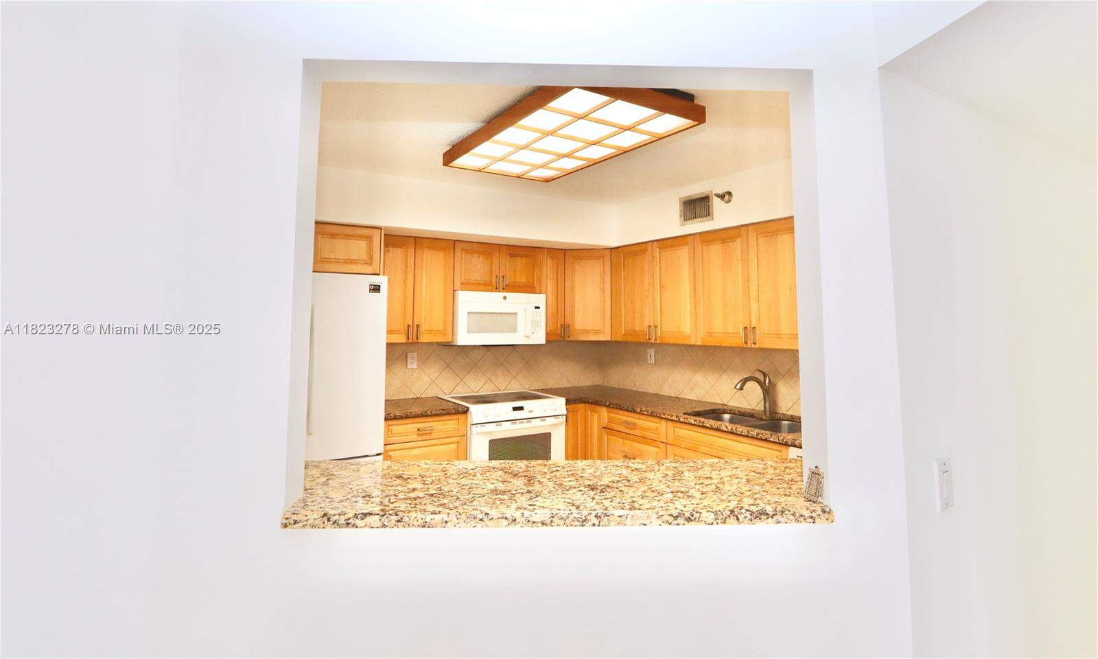 Miami  - Apartment 2 Bedrooms - picture 6