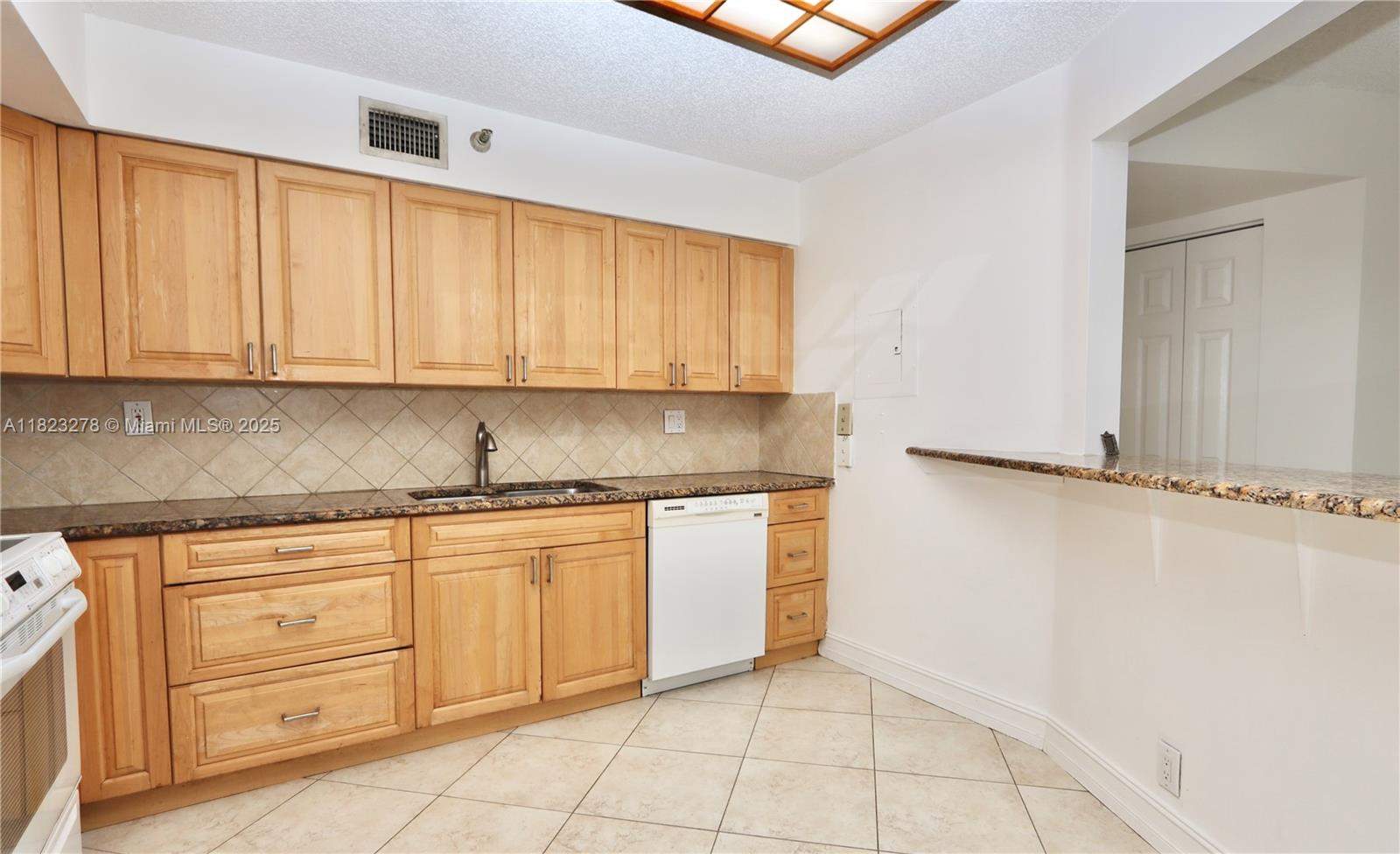 Miami  - Apartment 2 Bedrooms - picture 8