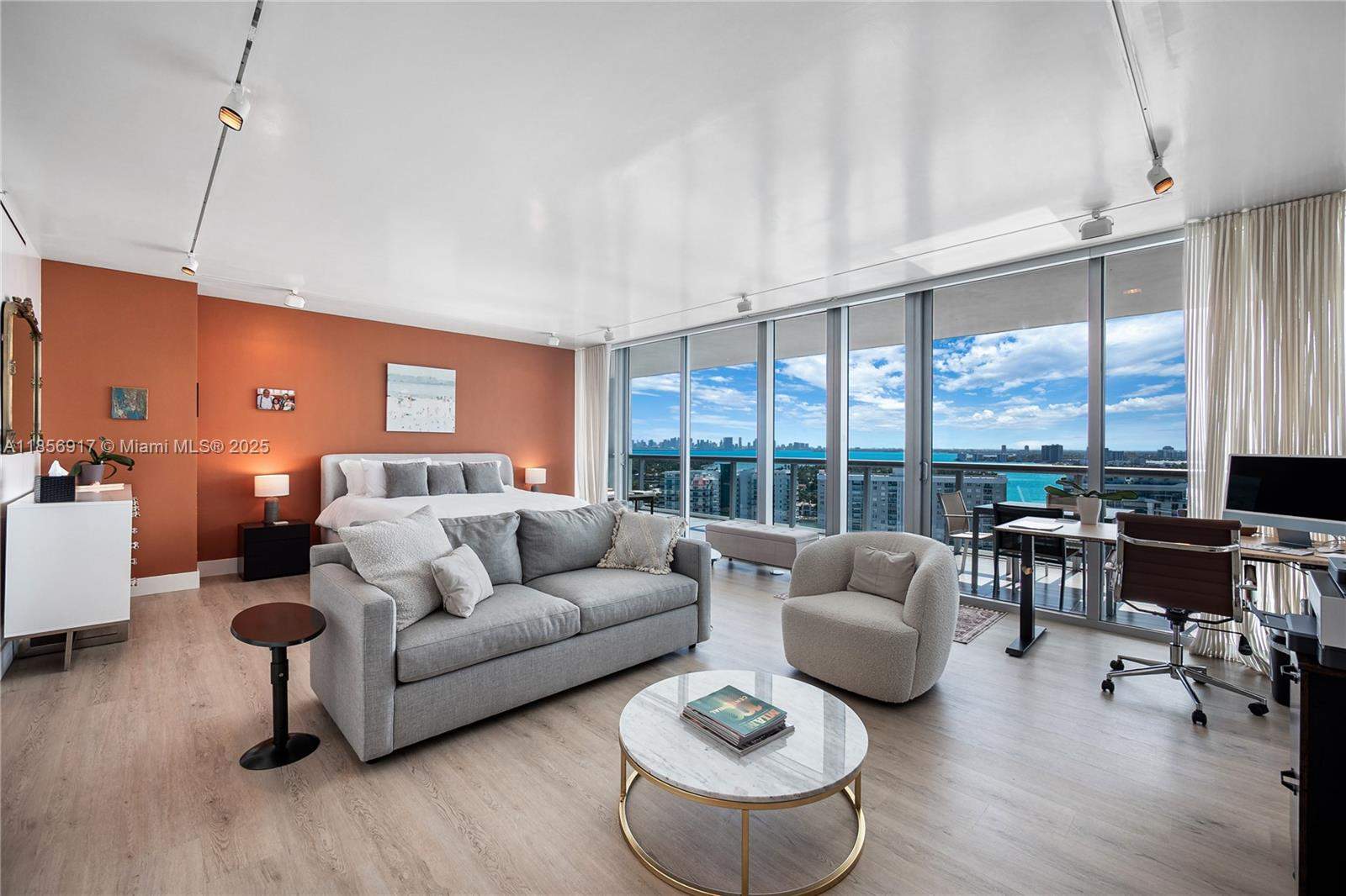 Miami  - Apartment 4 Bedrooms - picture 16