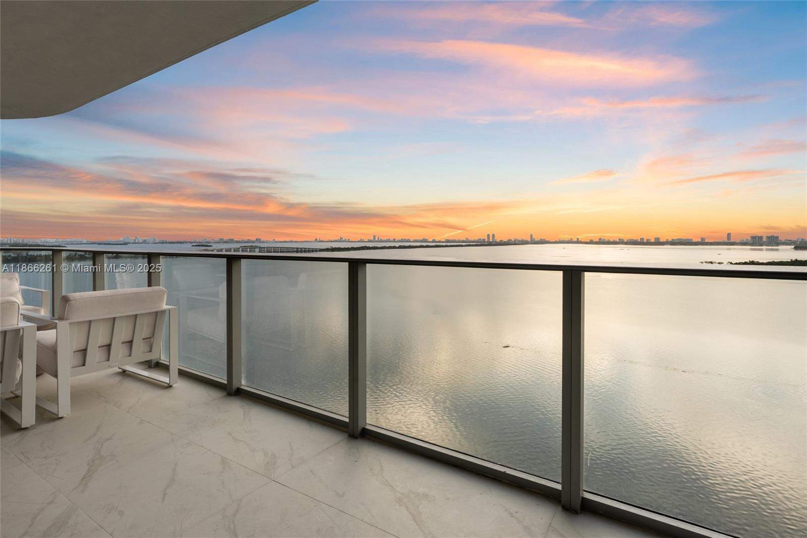 Miami  - Apartment 4 Bedrooms - picture 14