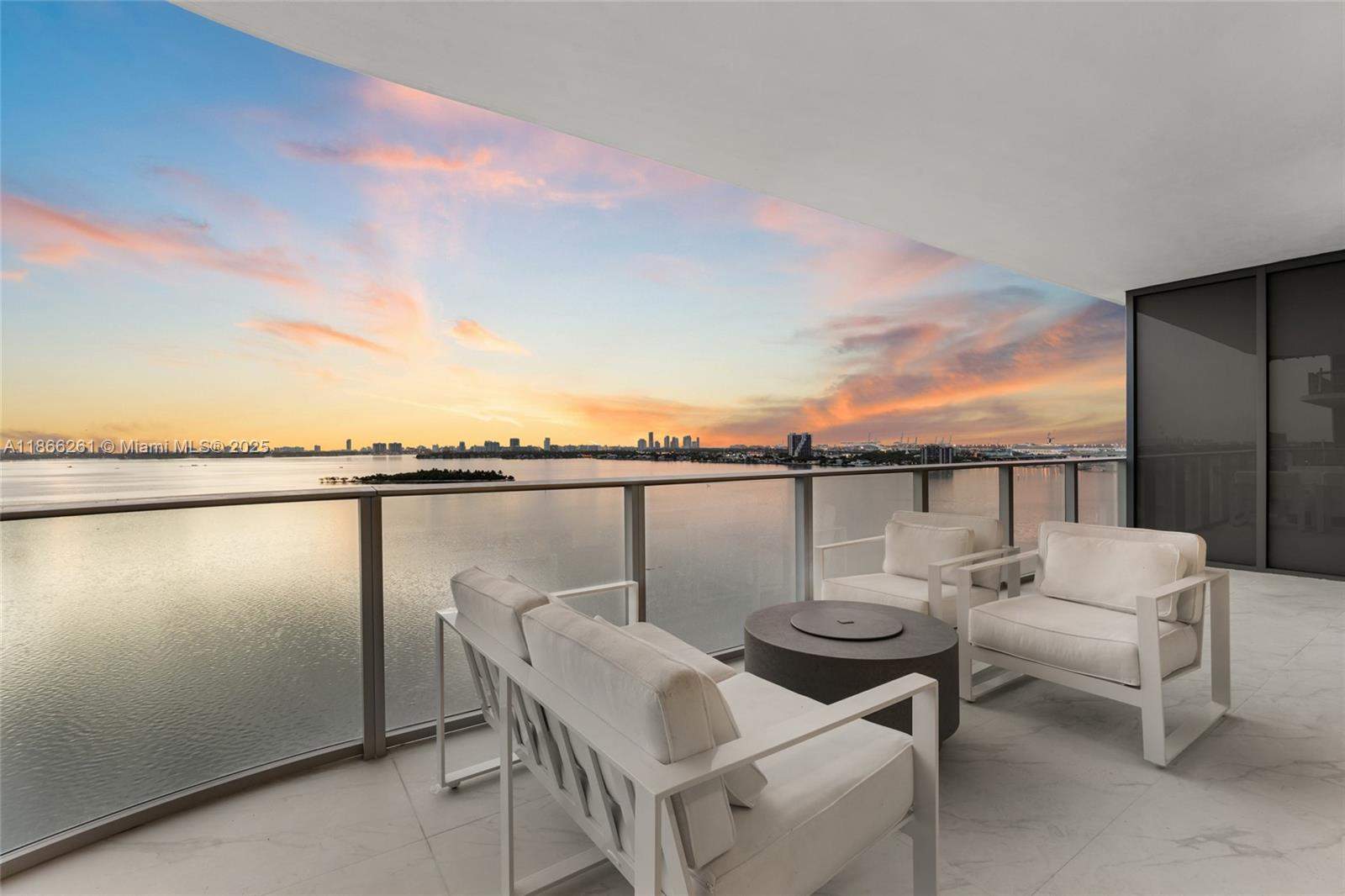 Miami  - Apartment 4 Bedrooms - picture 3