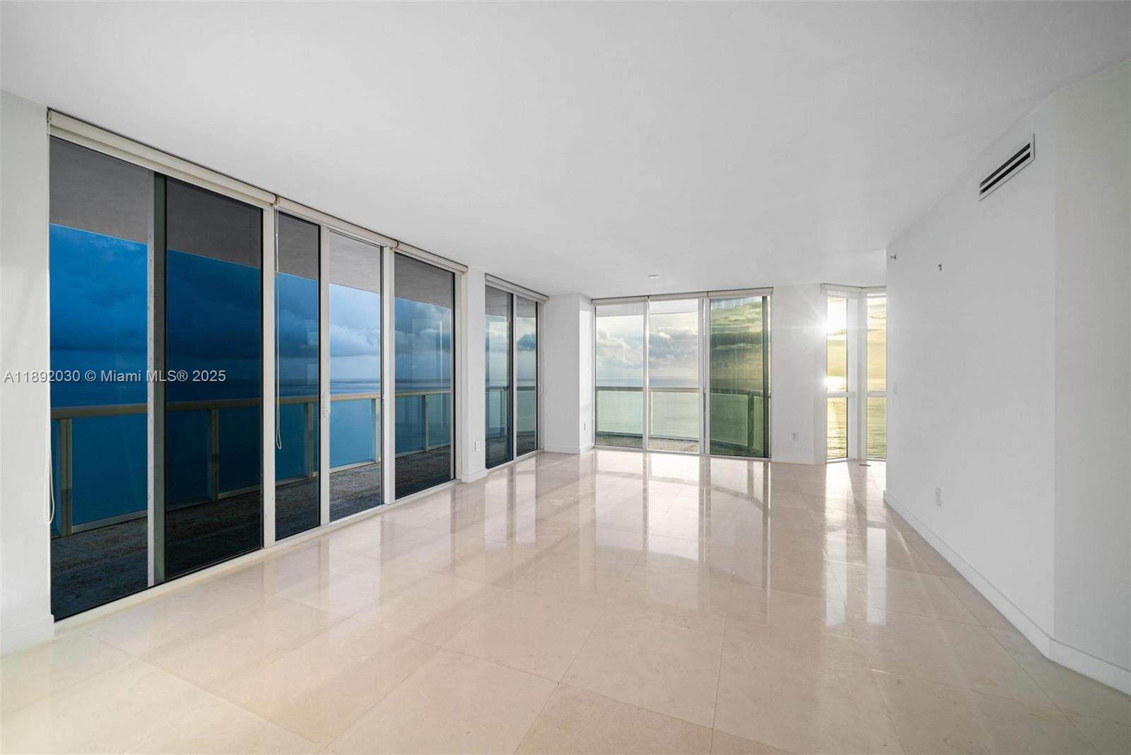 Miami  - Apartment 3 Bedrooms - picture 18