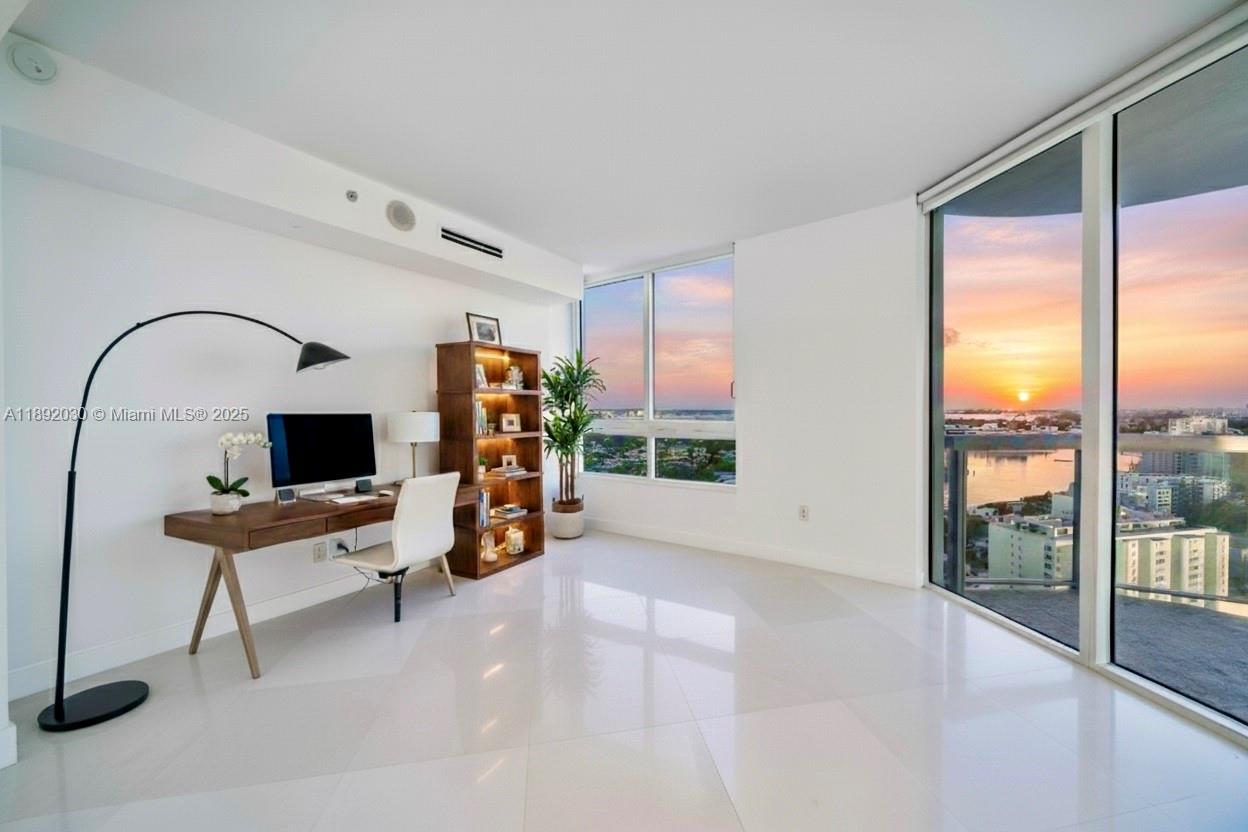 Miami  - Apartment 3 Bedrooms - picture 7