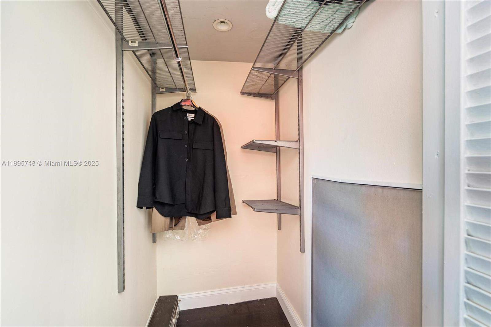 Miami  - Apartment 2 Bedrooms - picture 10